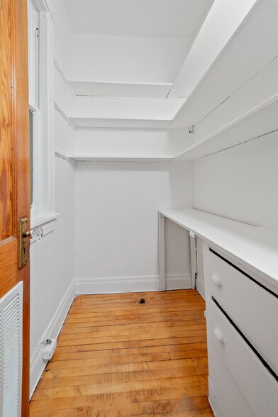 Building Photo - 4737 N Kildare Ave