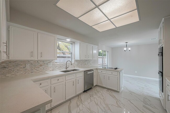 Building Photo - 10811 Villa Lea Ln