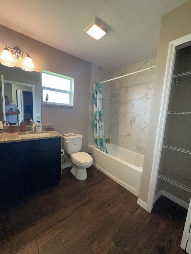 Building Photo - 1206 Venus Loop