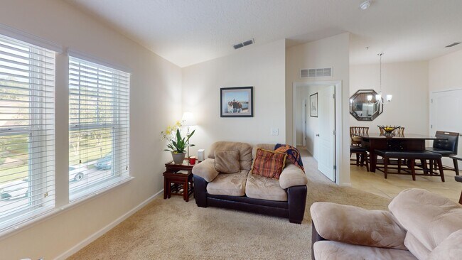 Building Photo - 218 Larkin Pl