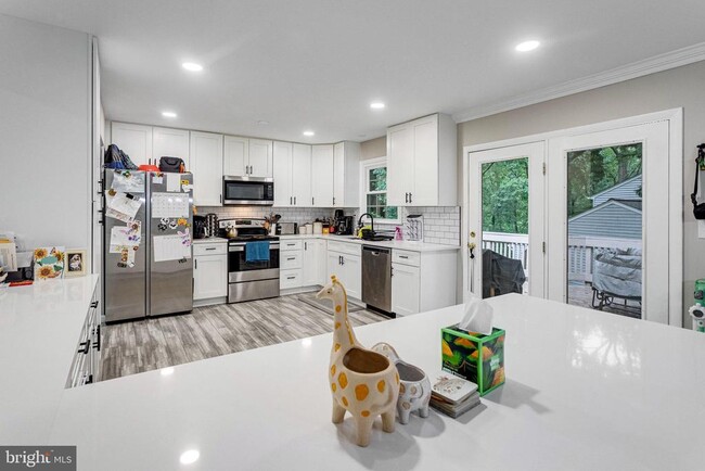 Building Photo - 4157 Waterway Dr