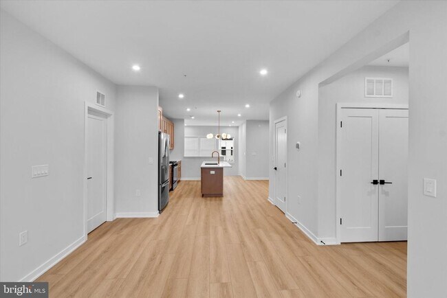 Building Photo - 4765 Sully Pt Ln