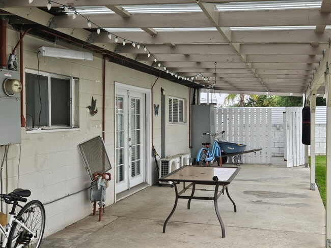 Building Photo - 11446 Starlight Ave