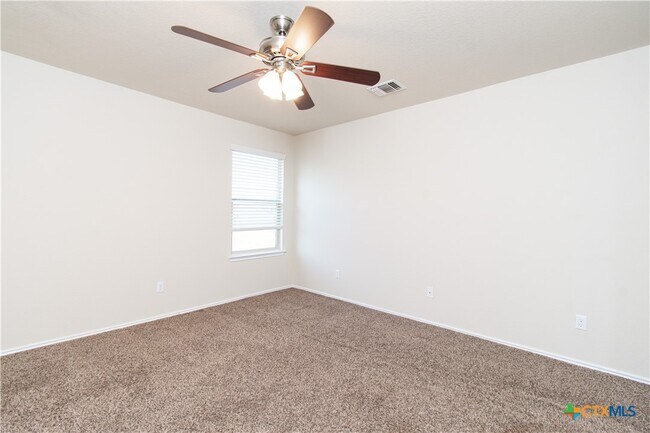 Building Photo - 1207 Fawn Lily Dr