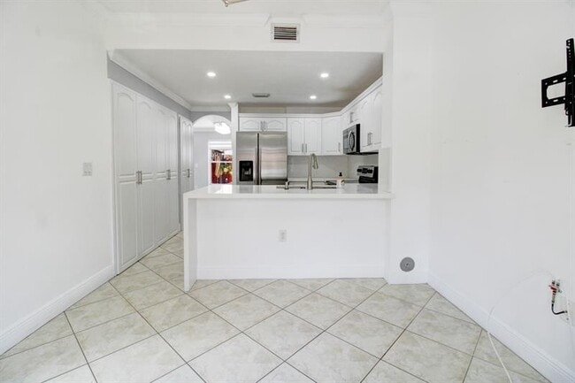Building Photo - 8544 NW 140th Terrace
