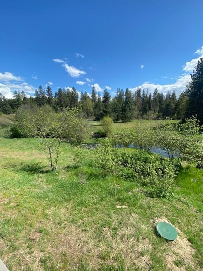 Building Photo - Charming 2 Bedroom Home with River Views i...