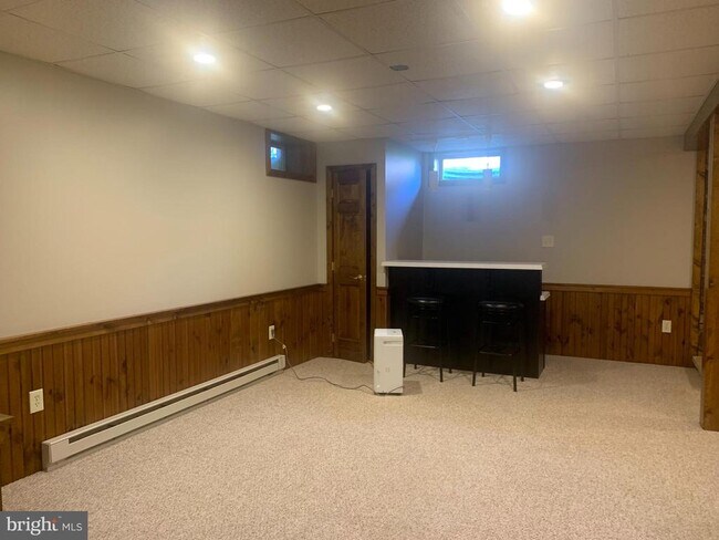 Building Photo - 110 Beech Ln