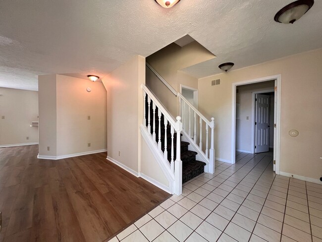 Building Photo - 1759 Sandpiper Dr
