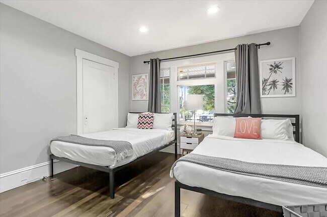 Building Photo - 860 S 8th St