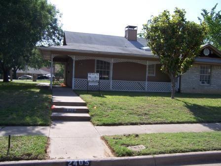 Primary Photo - 2405 Willow Oak Dr