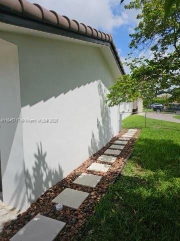 Building Photo - 2920 SW 118th Ave