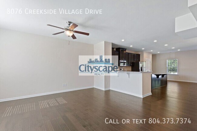 Building Photo - 8076 Creekside Village Dr