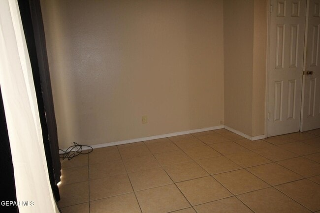 Building Photo - 10711 Ivanhoe Dr