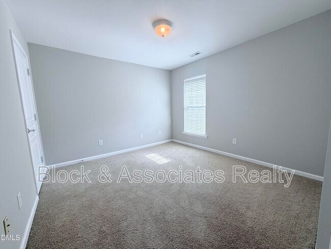Building Photo - 2101 Addenbrock Dr