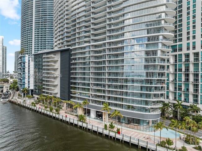 Building Photo - 300 Biscayne Blvd