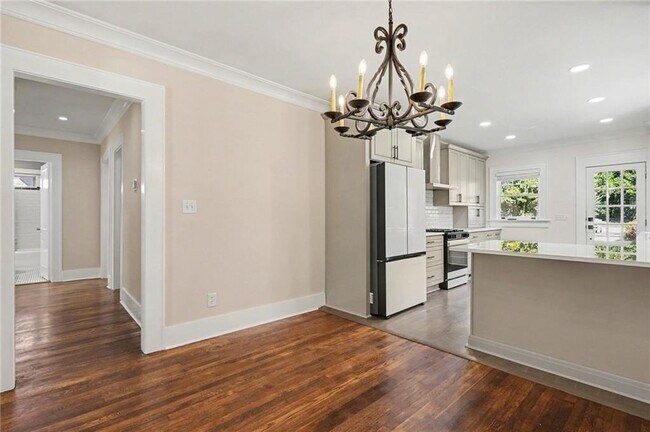 Building Photo - 39 Alden Ave NW