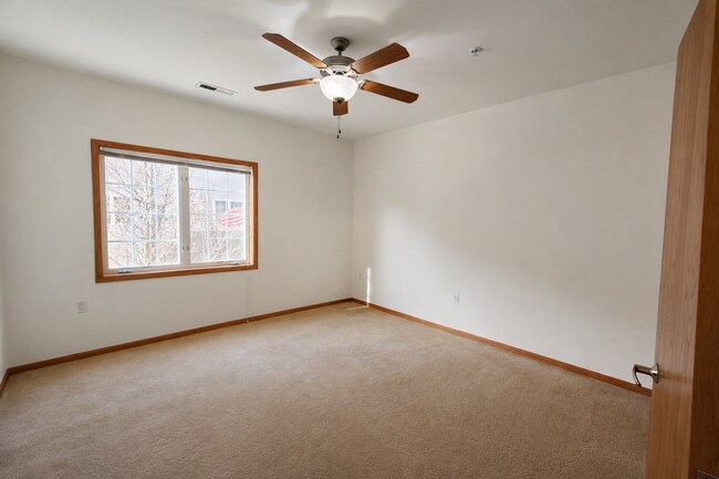 Building Photo - 101 Elliot Lane-208