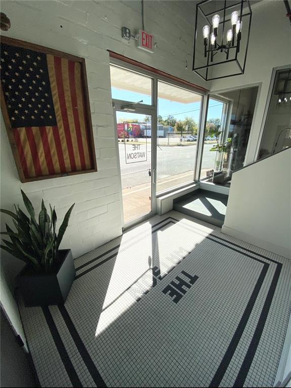 Building Photo - 111 S Main St