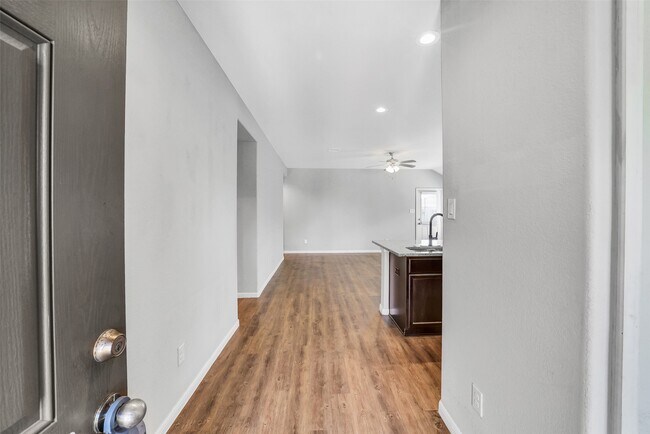 Building Photo - 3434 McDonough Way