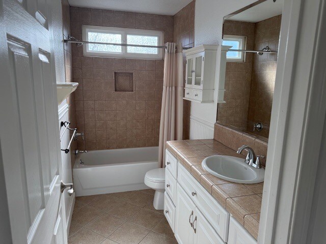 Building Photo - 23056 Lanark St