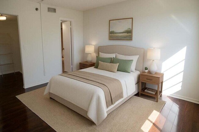 Building Photo - 4640 Lucerne Lakes Blvd W