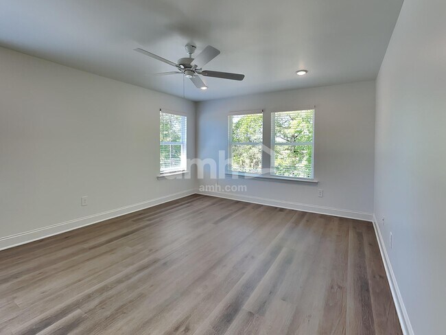 Building Photo - 378 Golucke Wy