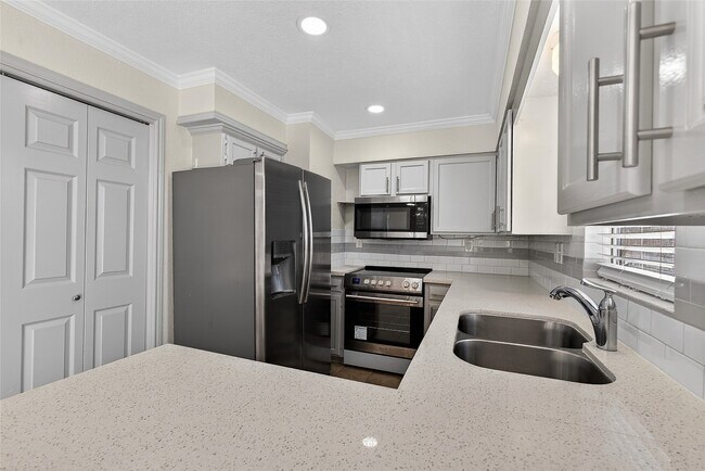 Building Photo - 1221 Cedar Post Ln