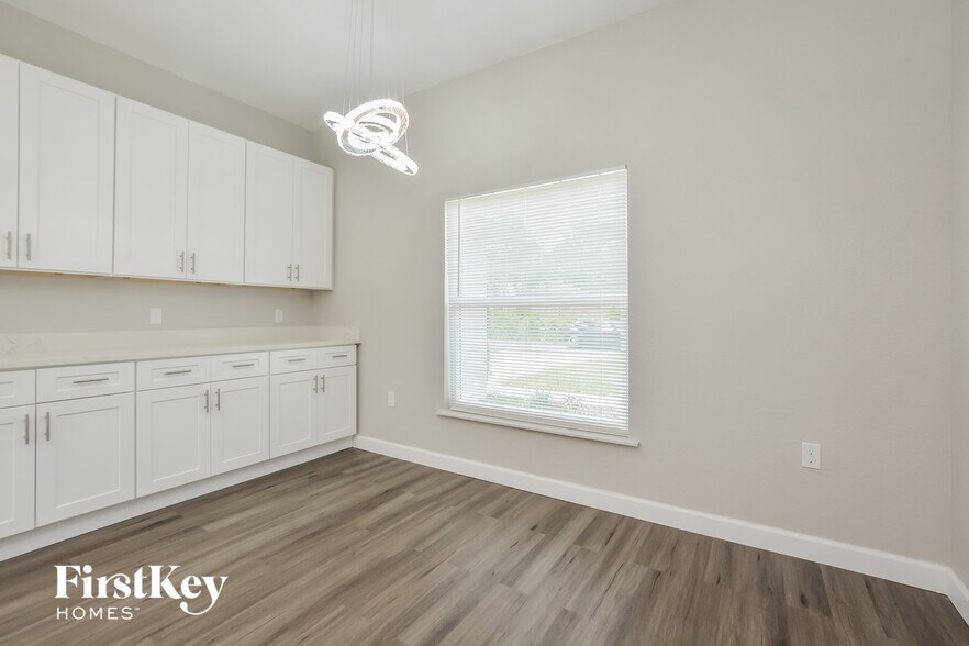 Building Photo - 1175 Adams St