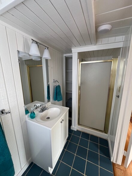 Building Photo - 490 El Granada Blvd