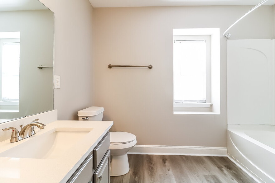 Building Photo - 6131 Paducah Dr