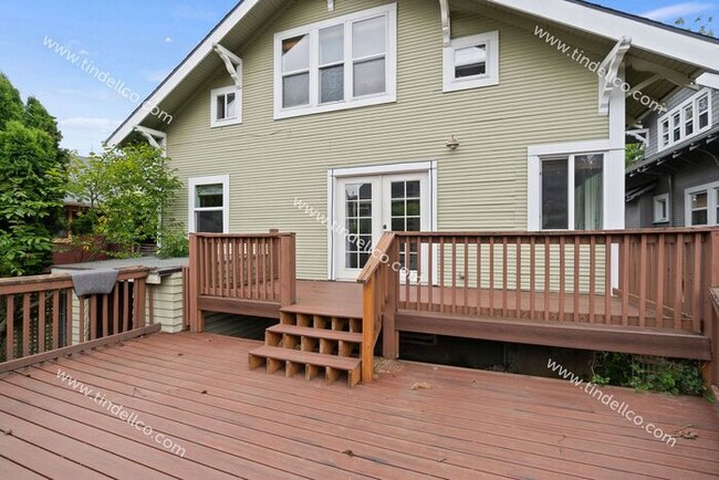 Building Photo - 4 Bedroom, 3 Bathroom Home 3000 + Square feet - A Must See In Abernethy School Boundary