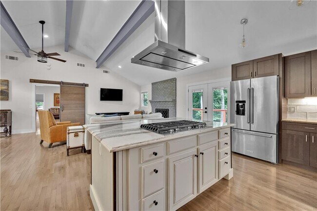 Building Photo - 225 Jayne Ellen Way