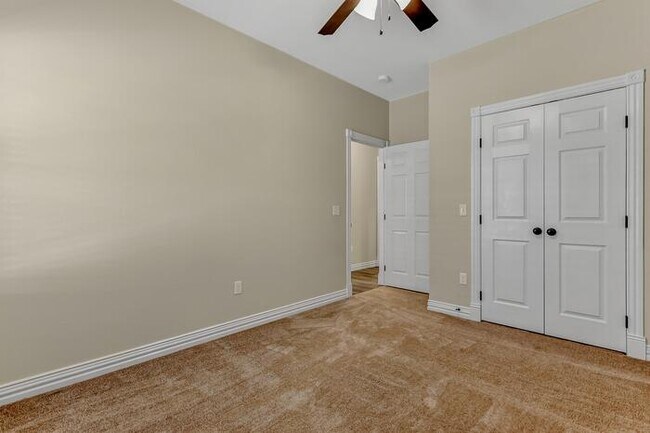 Building Photo - 244 Cottonwood St