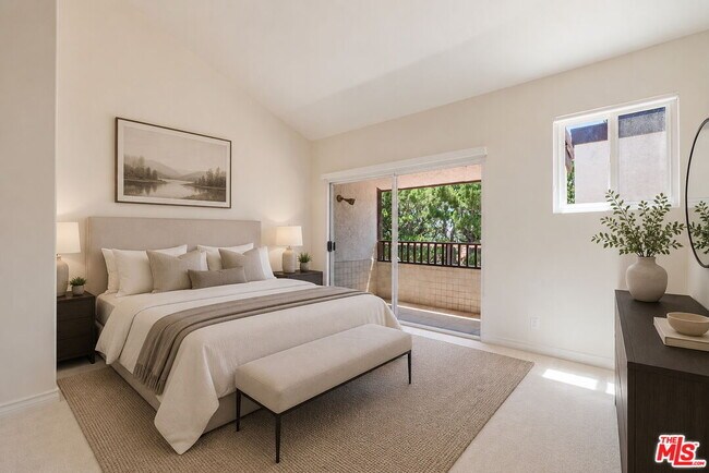 Building Photo - 17241 Palisades Cir