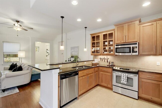 Building Photo - 14501 Falcon Head Blvd