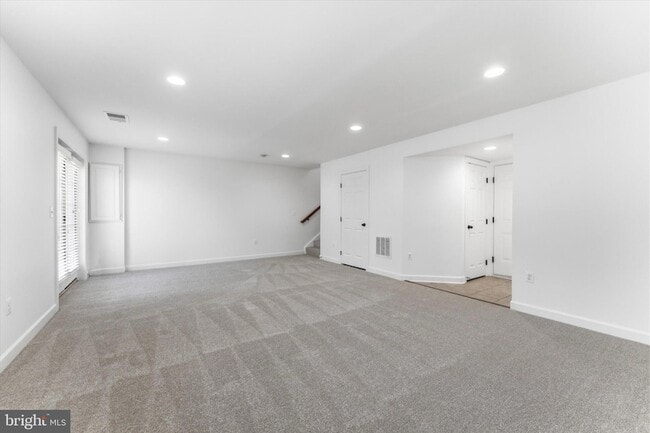 Building Photo - 25263 Beach Pl