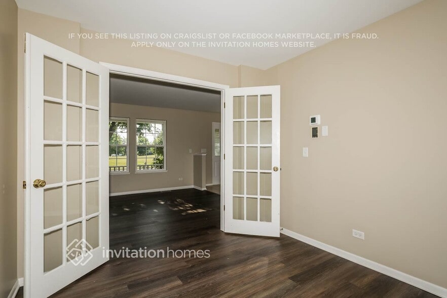 Building Photo - 475 Raintree Dr