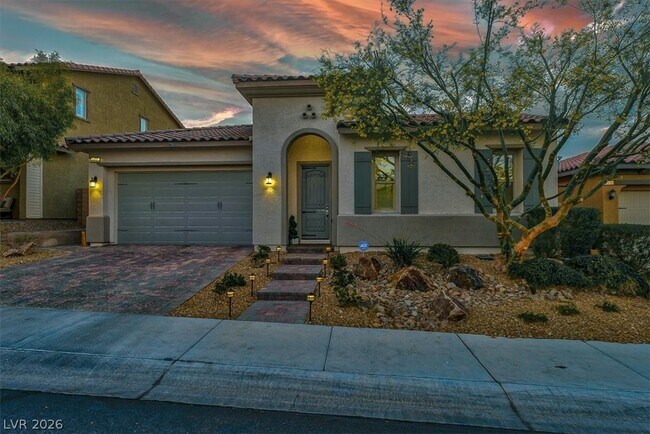 Building Photo - 9936 Wildhorse Cyn Ave