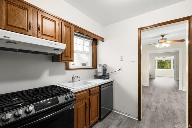 Building Photo - 508 River Ave
