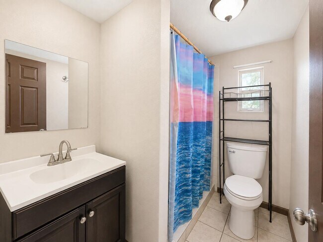 Building Photo - 603 Lobo Loop