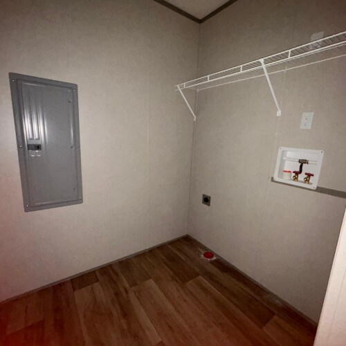 Building Photo - 200 Oakleigh Dr