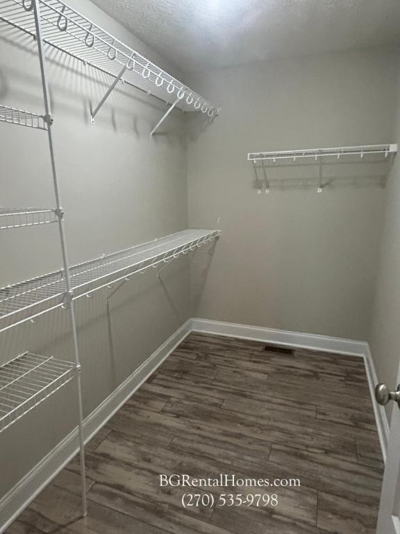 Building Photo - 506 Labrador Dr