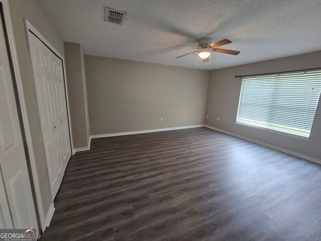 Building Photo - 405 Brooklet Cir
