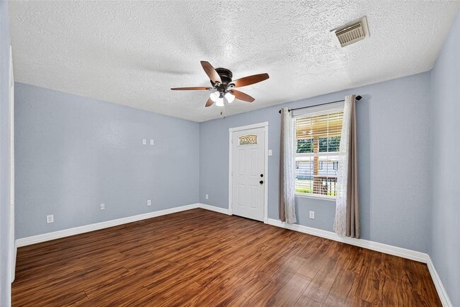 Building Photo - 5012 Ratama St