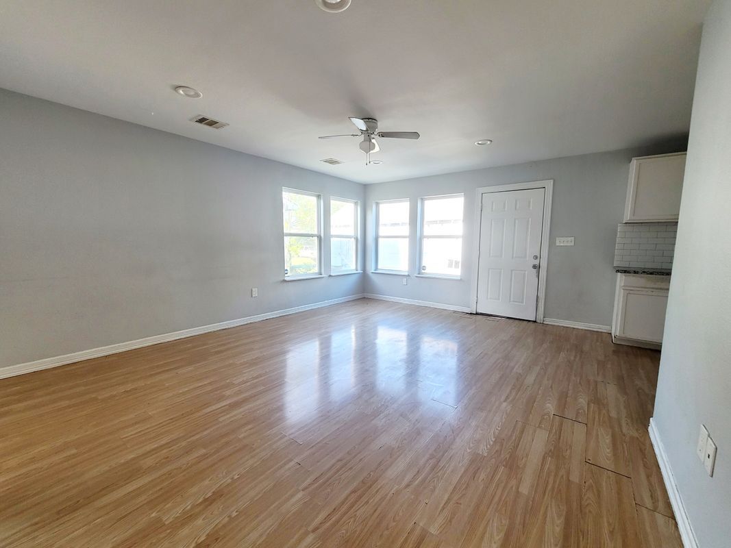 Building Photo - 7608 E Magnolia, B