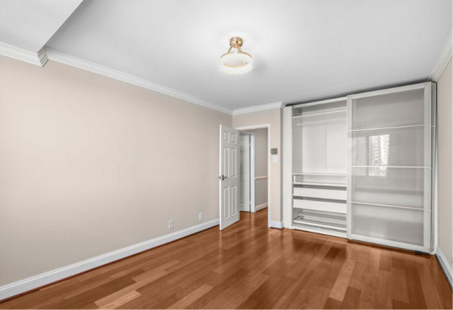 Building Photo - Modern 2BR/2.5BA Two-Level Condo in The Fountains
