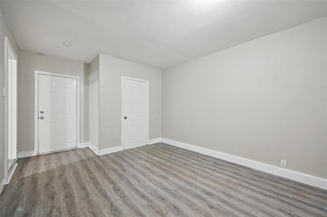 Building Photo - 1201 Park Dr