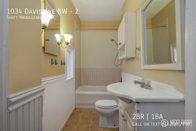 Building Photo - 1034 Davis Ave NW