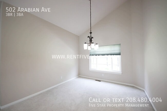 Building Photo - Stunning, Large Home in Highland Area! Vis...