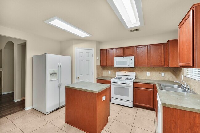 Building Photo - 29417 Forest Floor Ln